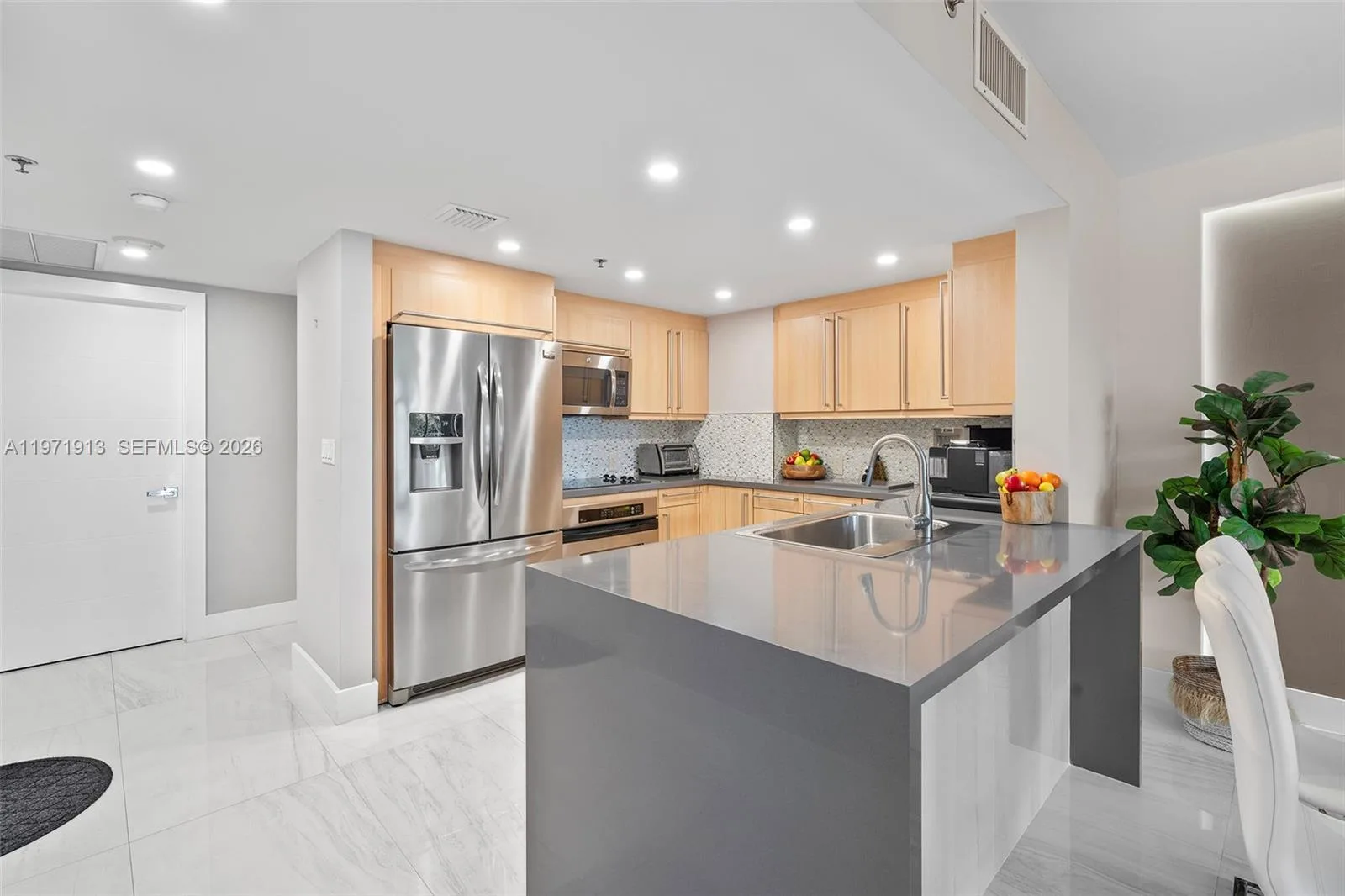 226 Ocean Dr # 3C, Miami Beach, FL 33139 photo 13