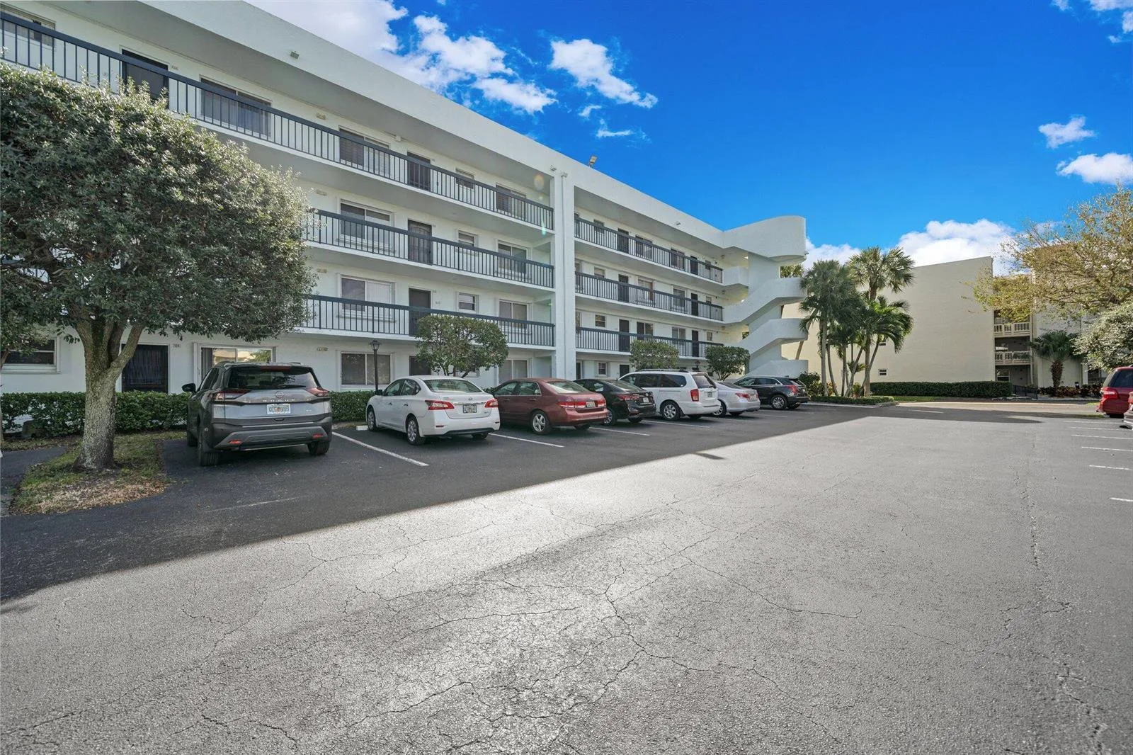 6698 10th Avenue N # 327, Lake Worth, FL 33467