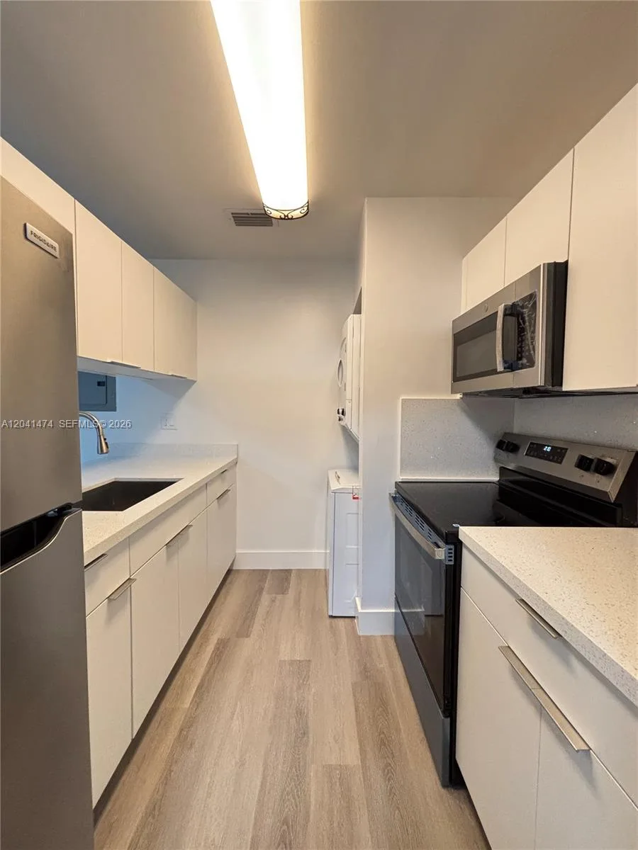 15655 SW 74th Cir Dr # 14-6, Miami, FL 33193