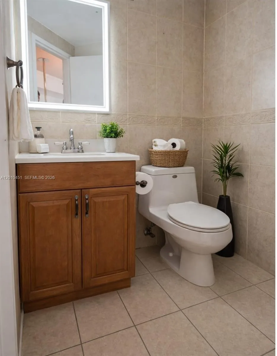 999 Brickell Bay Dr # 805, Miami, FL 33131 photo 8