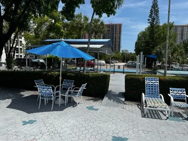 17560 Atlantic Blvd # 301, Sunny Isles Beach, FL 33160