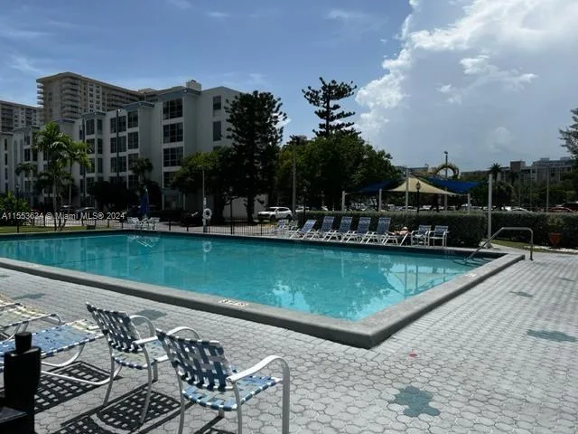 17560 Atlantic Blvd # 301, Sunny Isles Beach, FL 33160 photo 2