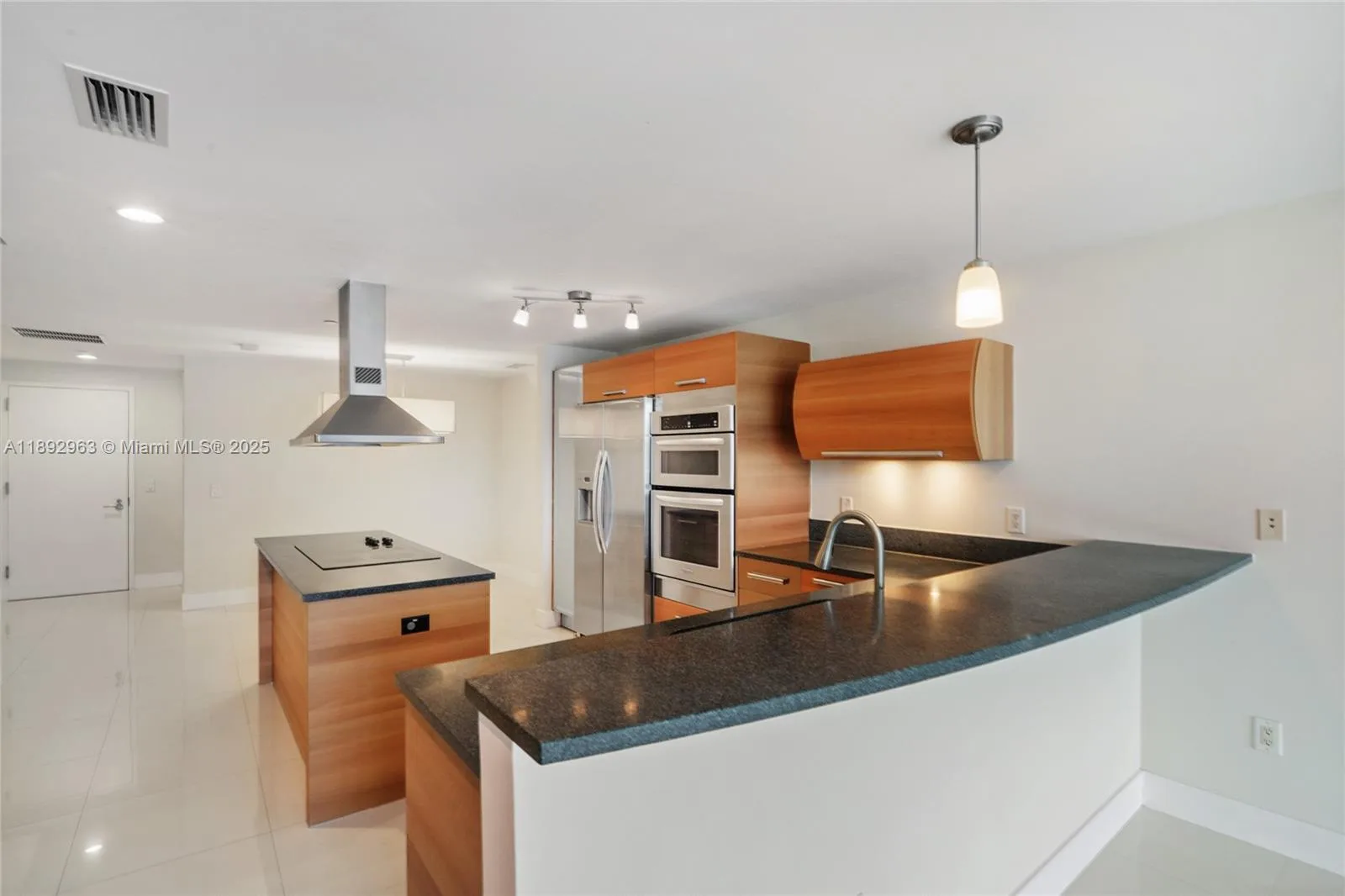 2950 NE 188th St # 142, Aventura, FL 33180 photo 11