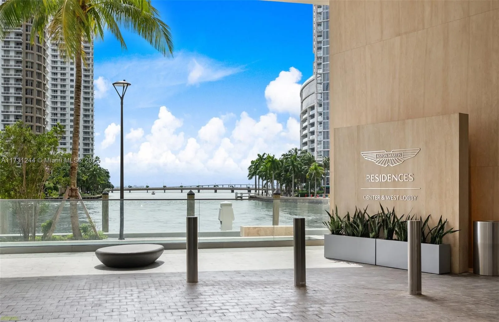 300 Biscayne Blvd Way # 3709w, Miami, FL 33131 photo 2