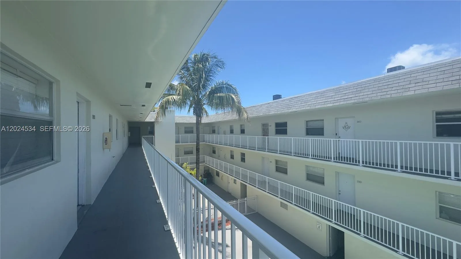 12890 NE 8th Ave # 302, North Miami, FL 33161