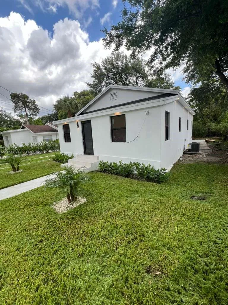 5511 NW 4th Ave, Miami, FL 33127 photo 4