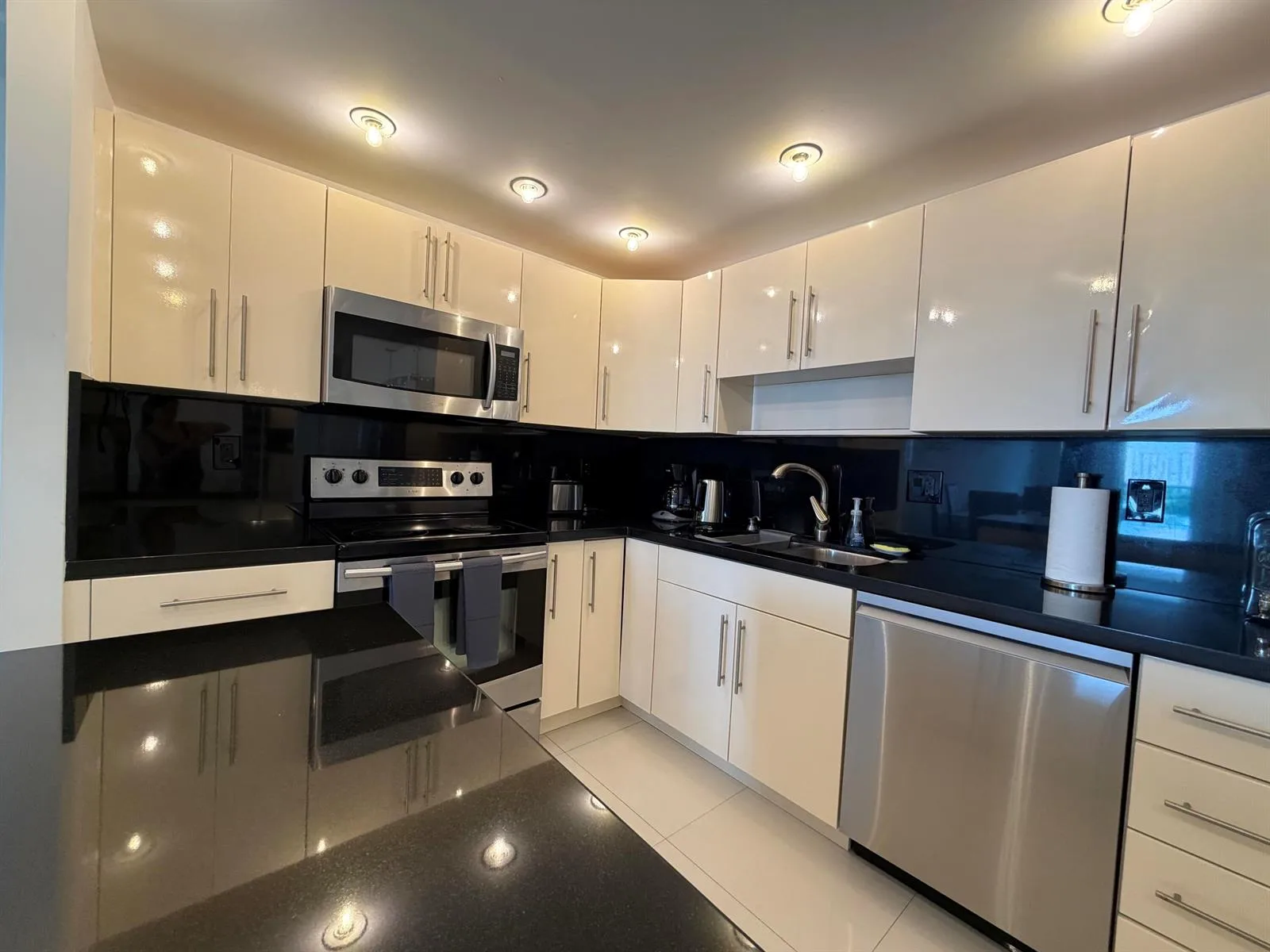 19390 COLLINS Avenue # 1603, Sunny Isles Beach, FL 33160 photo 6
