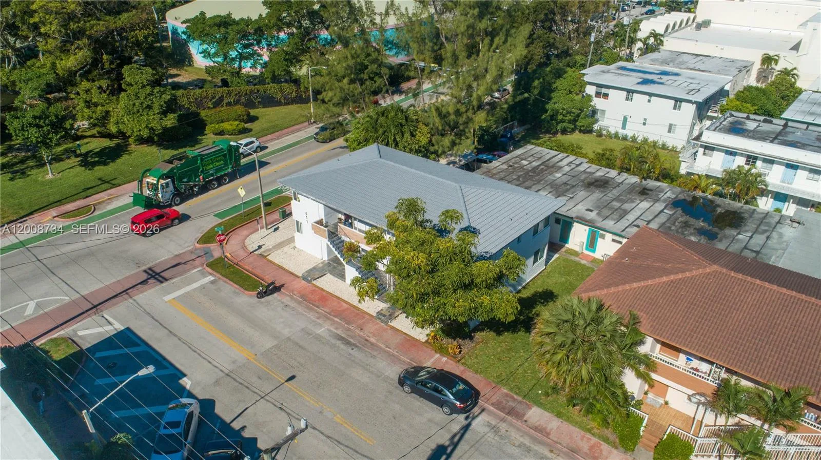 611 74th St, Miami Beach, FL 33141 photo 12
