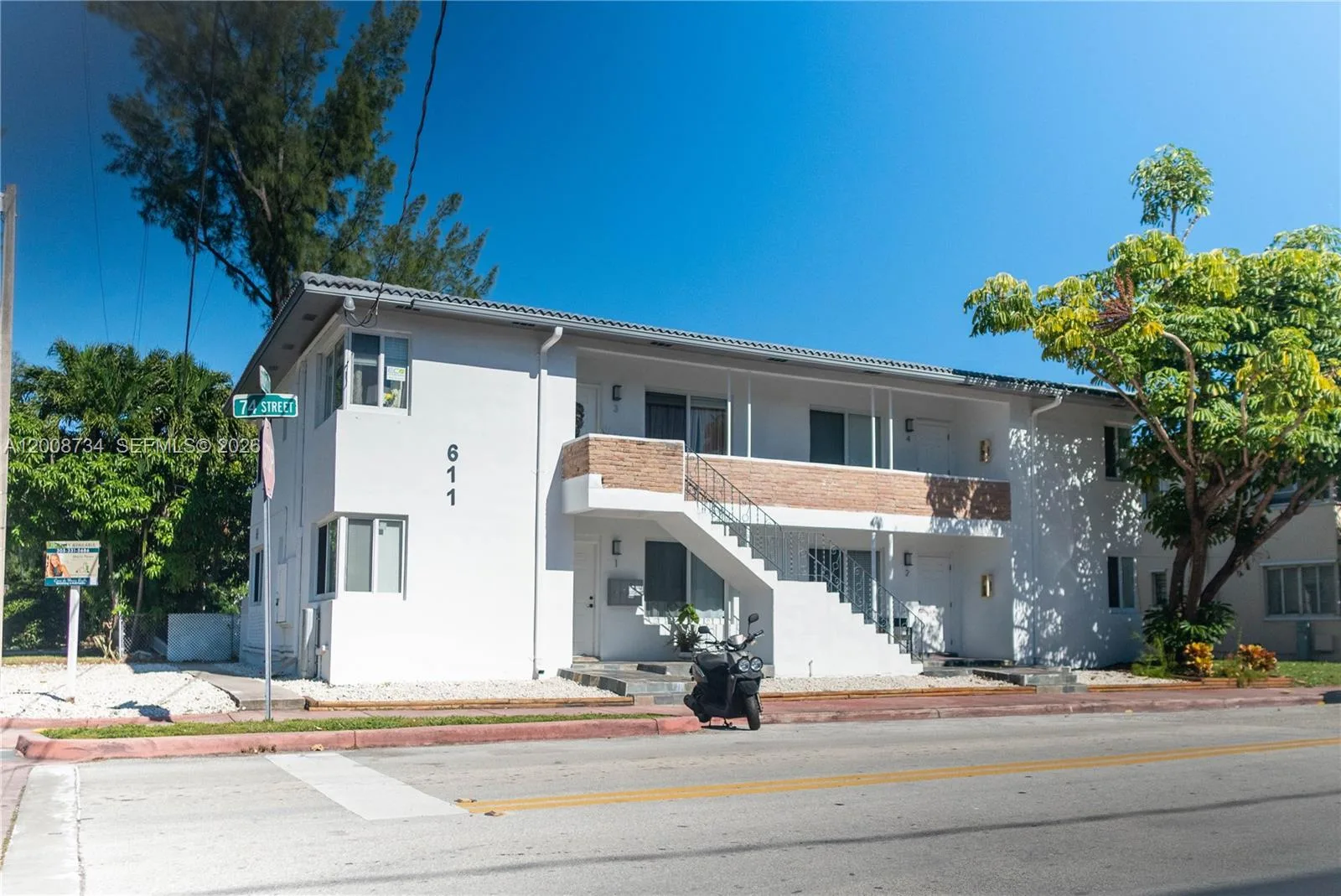 611 74th St, Miami Beach, FL 33141 photo 6