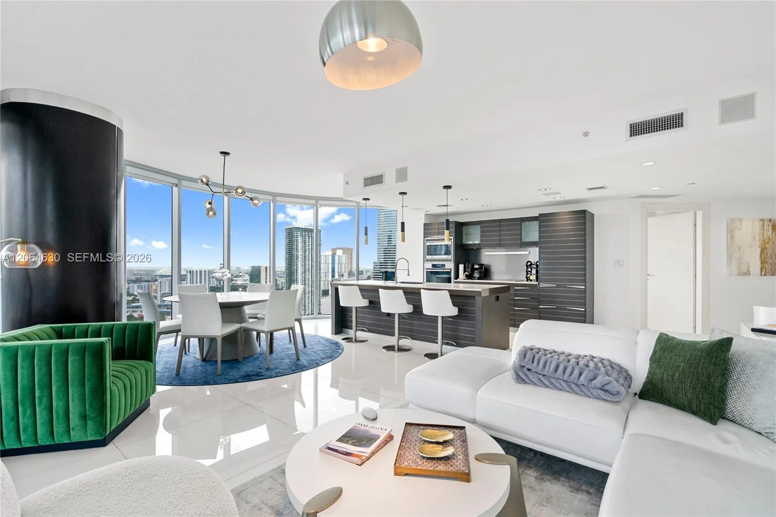 200 Biscayne Boulevard Way # 3802, Miami, FL 33131