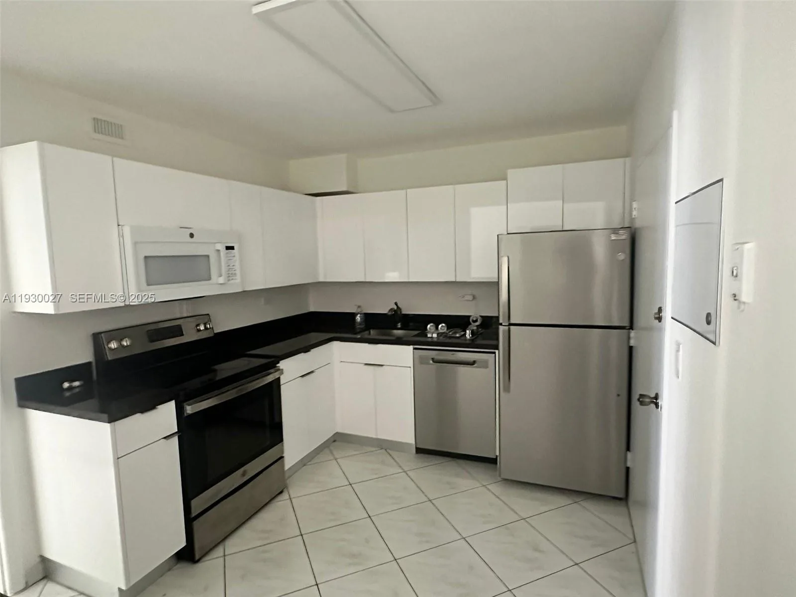 5555 Collins Ave # 8Z, Miami Beach, FL 33140 photo 8