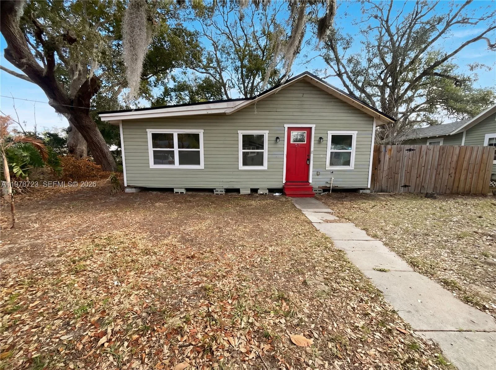 244 S Rhodes, Mount Dora, FL 32757