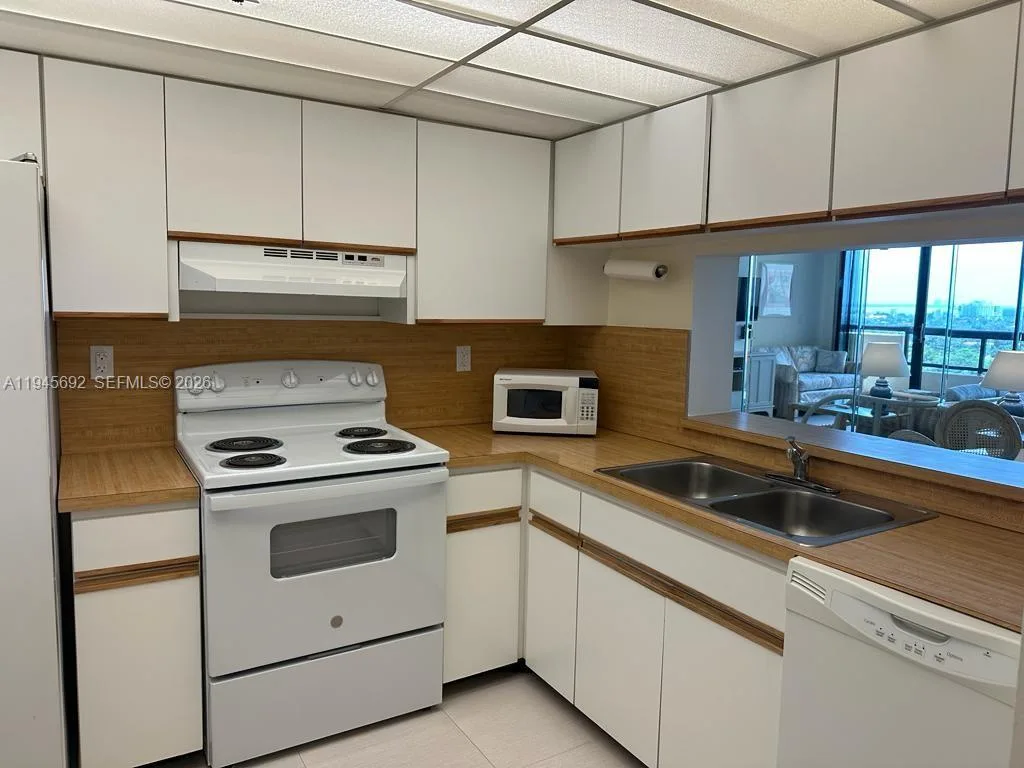 2555 Collins Ave # 1710, Miami Beach, FL 33140 photo 6