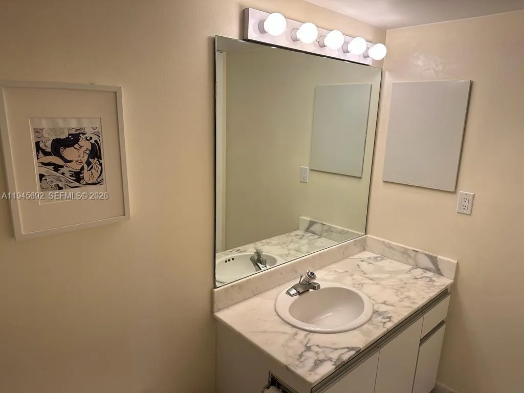 2555 Collins Ave # 1710, Miami Beach, FL 33140 photo 9