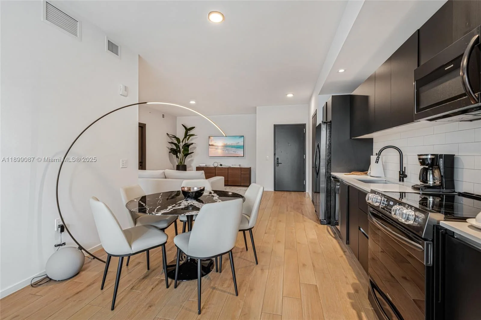 398 NE 5th St # 3017, Miami, FL 33132 photo 11