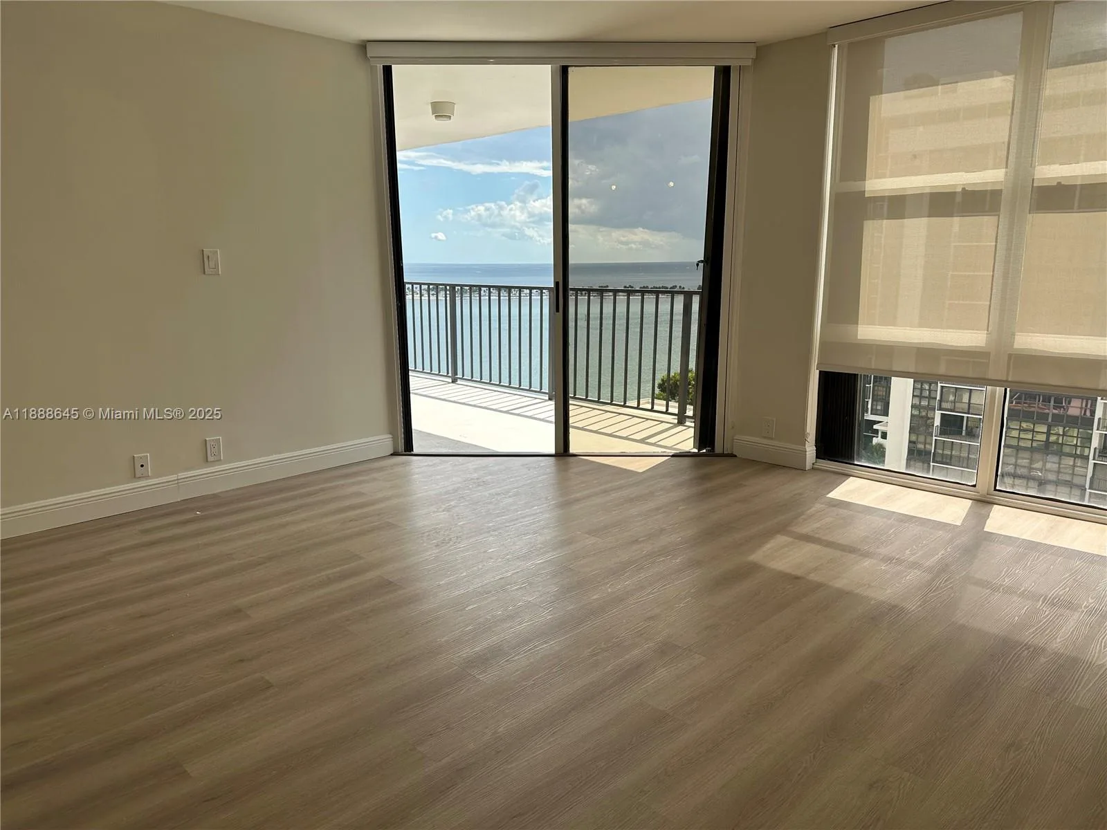 1901 Brickell Ave # B1503, Miami, FL 33129