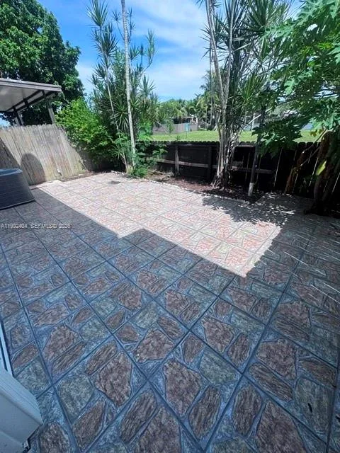 6713 SW 112th Ct, Miami, FL 33173 photo 2