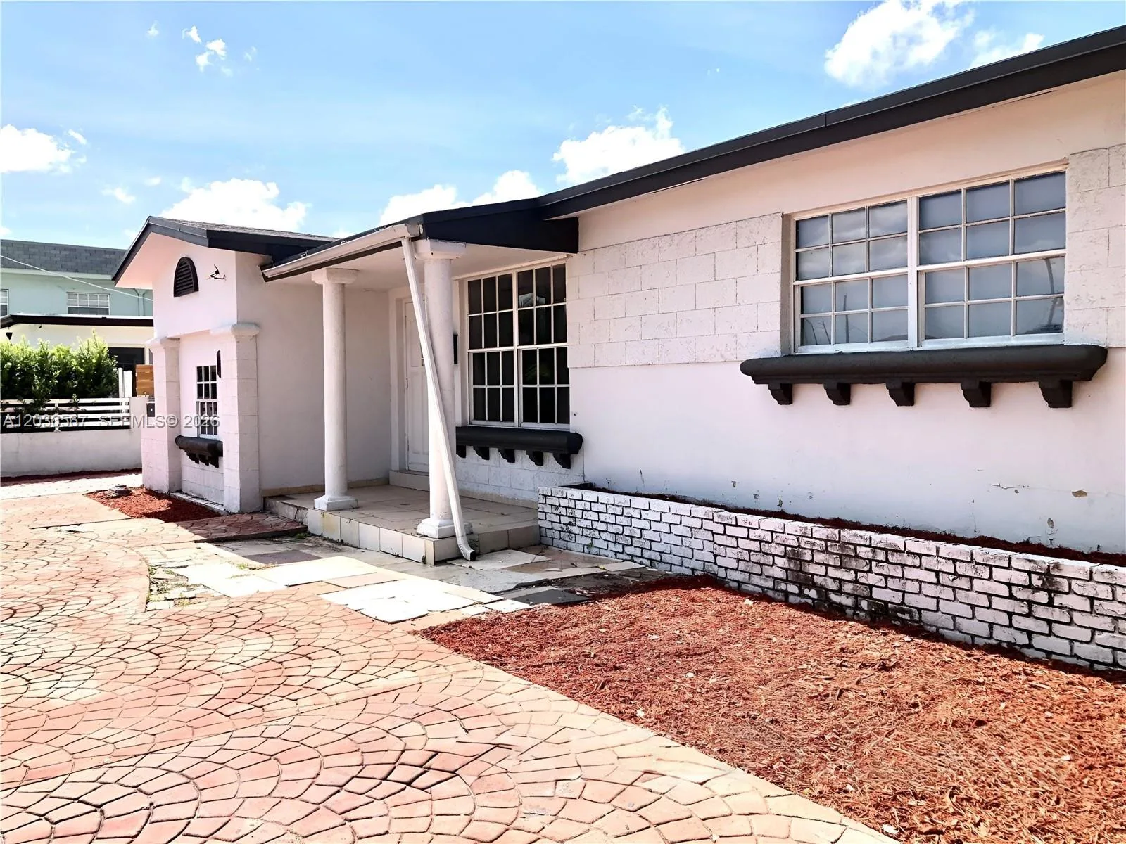 447 E 32nd St, Hialeah, FL 33013 photo 2