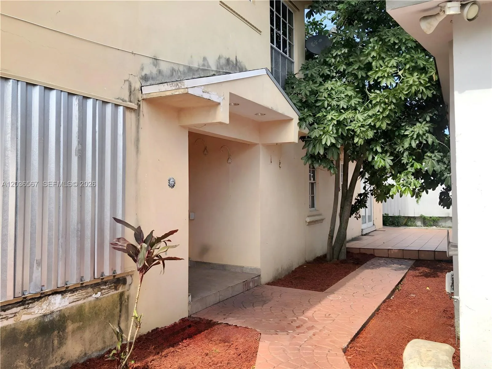 447 E 32nd St, Hialeah, FL 33013 photo 3