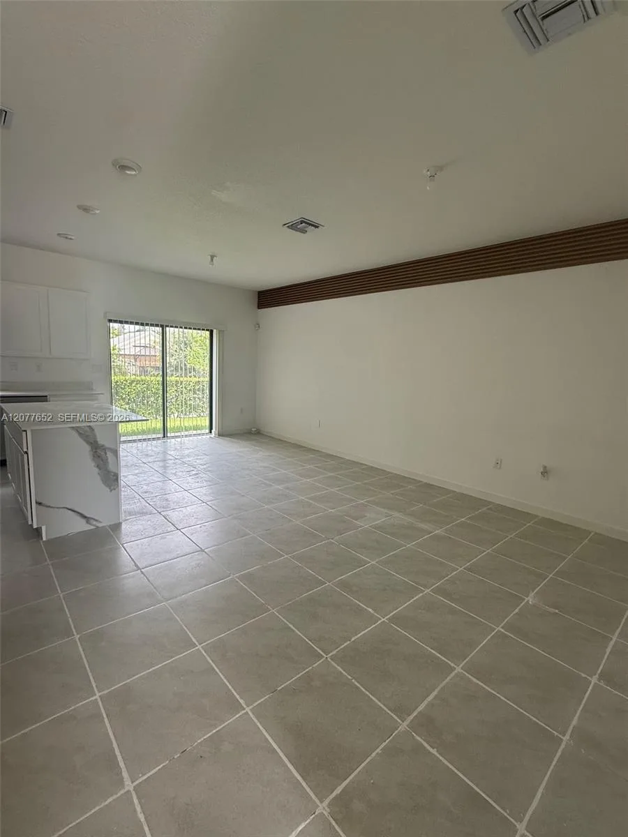 813 SW 11th Ter # 0, Florida City, FL 33034 photo 2
