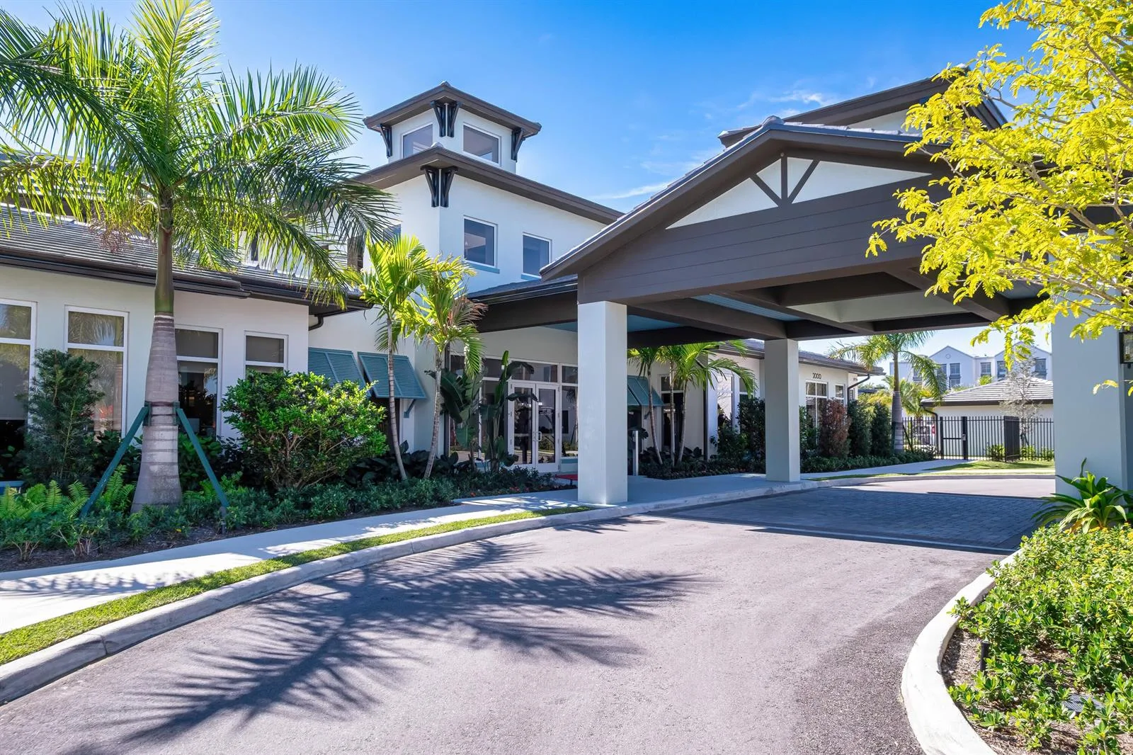2000 Stirling Road # 7-104, Hollywood, FL 33020 photo 2