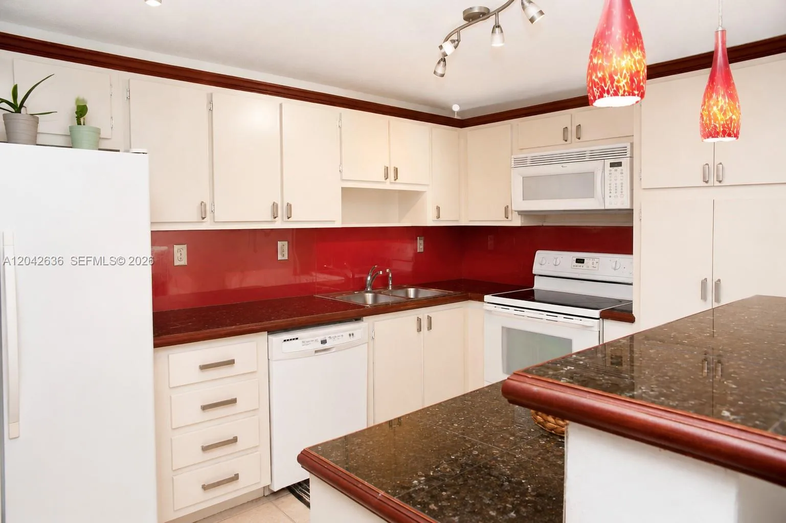 19390 Collins Ave # 119, Sunny Isles Beach, FL 33160 photo 7