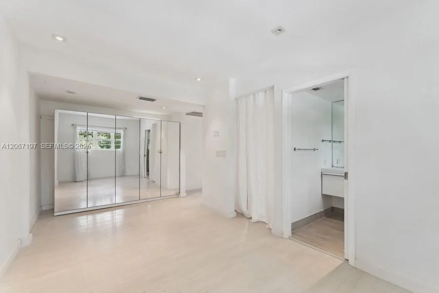 4812 Pine Tree Dr # 206, Miami Beach, FL 33140 photo 5