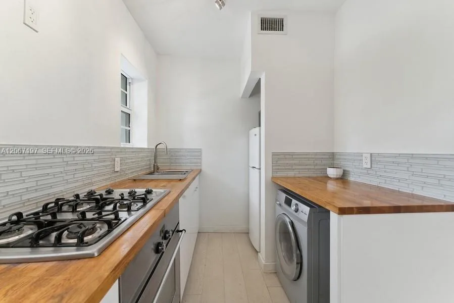 4812 Pine Tree Dr # 206, Miami Beach, FL 33140 photo 9