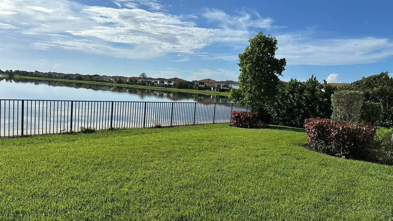 8540 W Parkland Bay Trail, Parkland, FL 33076 photo 5