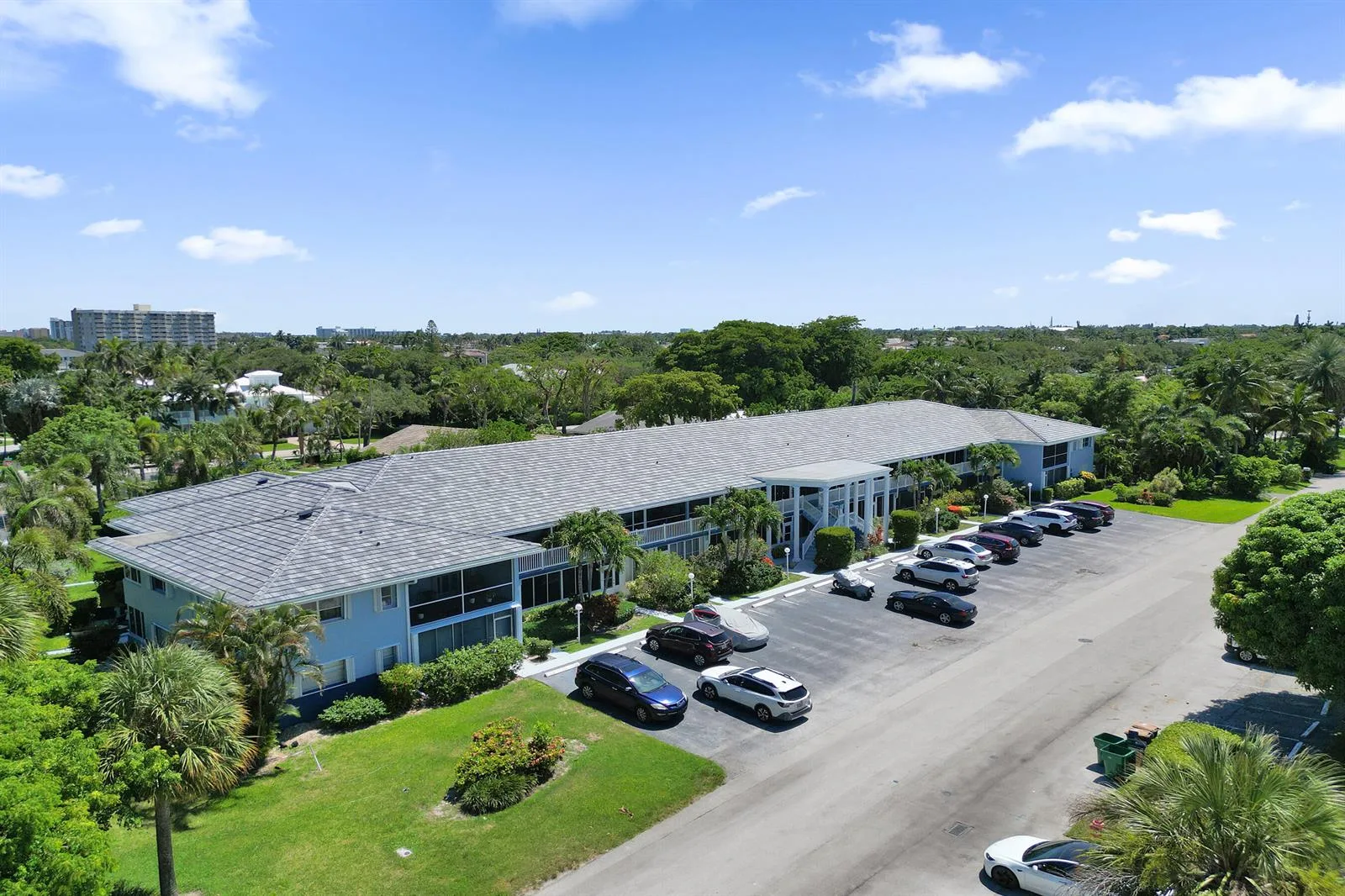 2734 NE 27th Court # 17, Lighthouse Point, FL 33064
