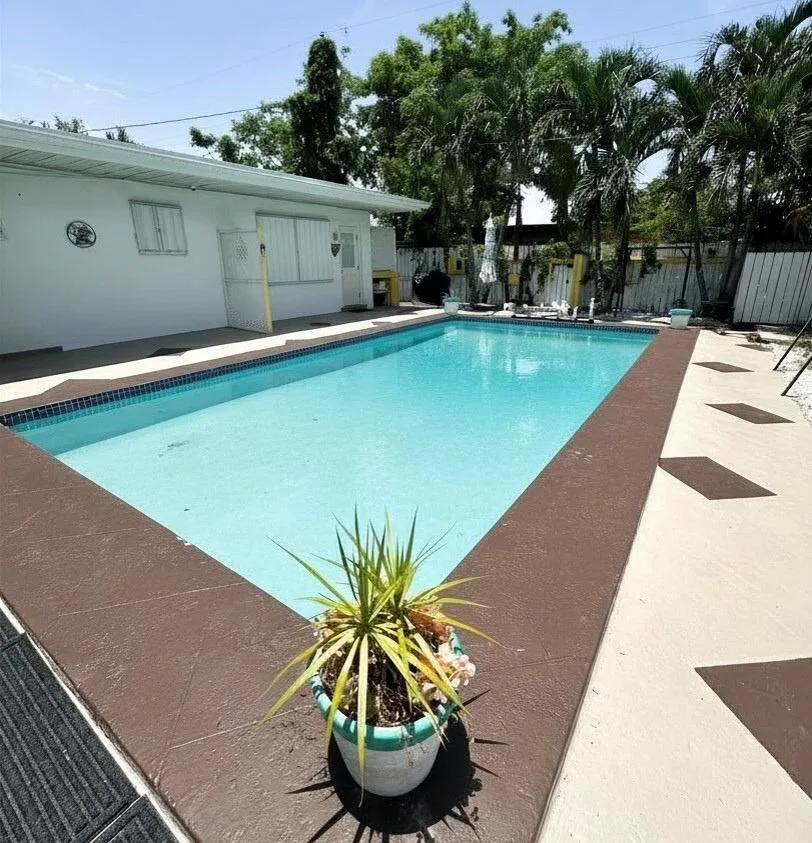 825 NE 6th Street # 2, Hallandale Beach, FL 33009