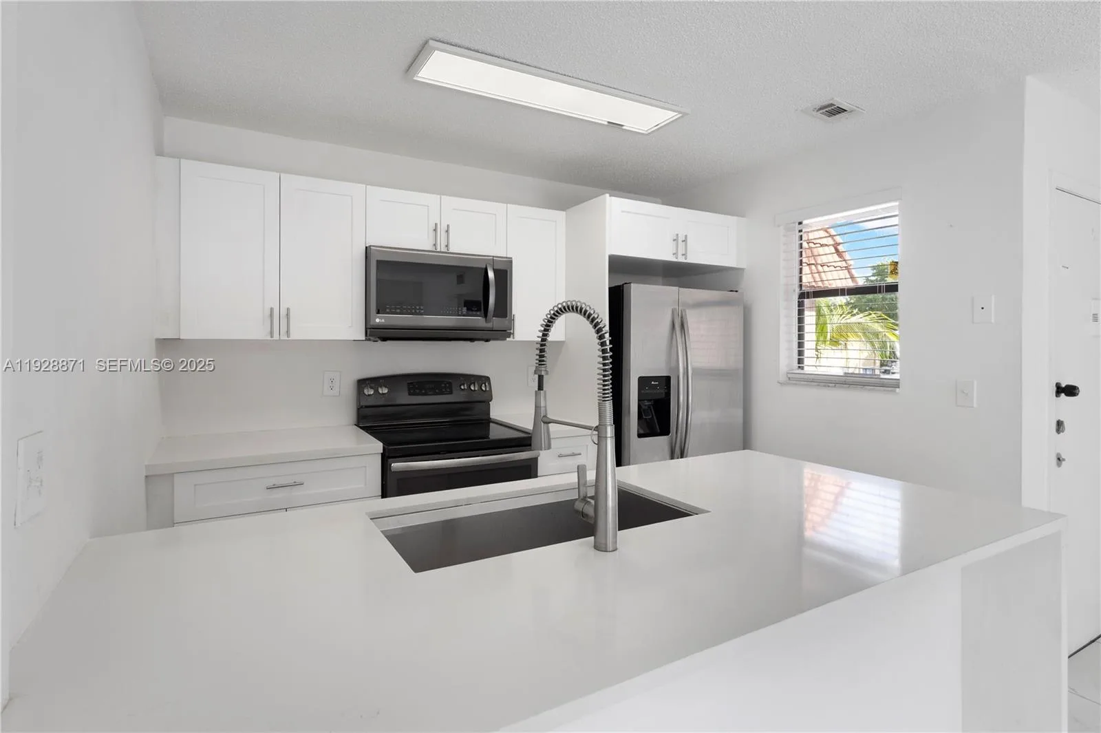 6580 W 27th Ct # 58-21, Hialeah, FL 33016