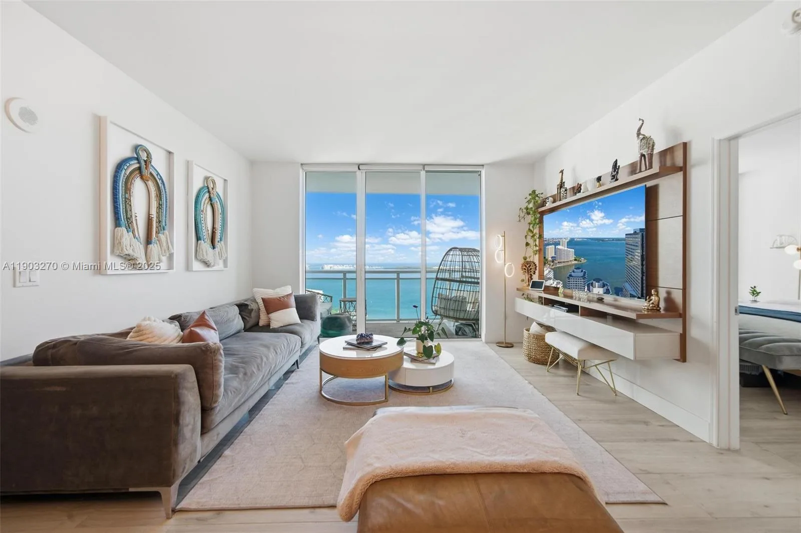 951 Brickell Ave # 3504, Miami, FL 33131 photo 5