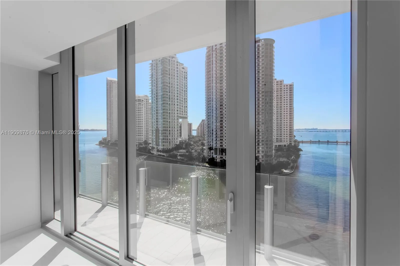 300 Biscayne Blvd Way # 1003, Miami, FL 33131 photo 2