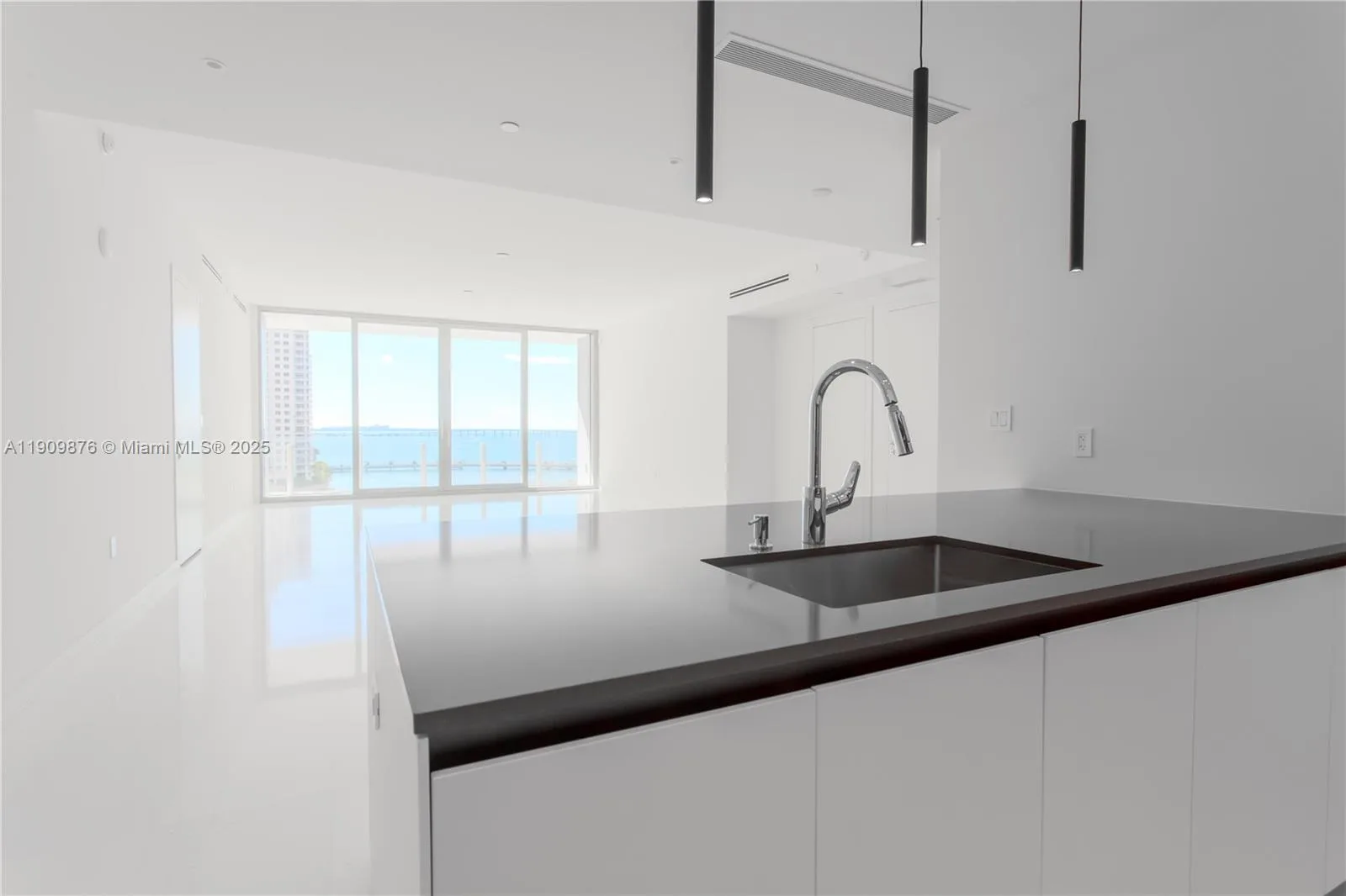 300 Biscayne Blvd Way # 1003, Miami, FL 33131 photo 5