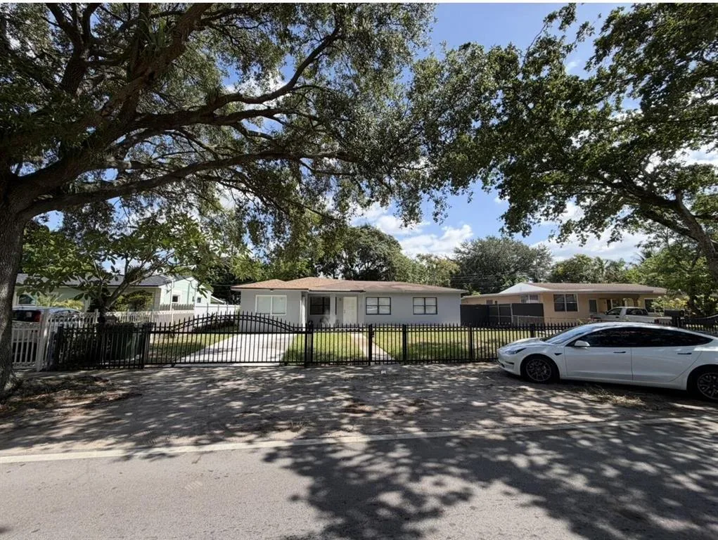 1135 NW 127th Street, North Miami, FL 33168