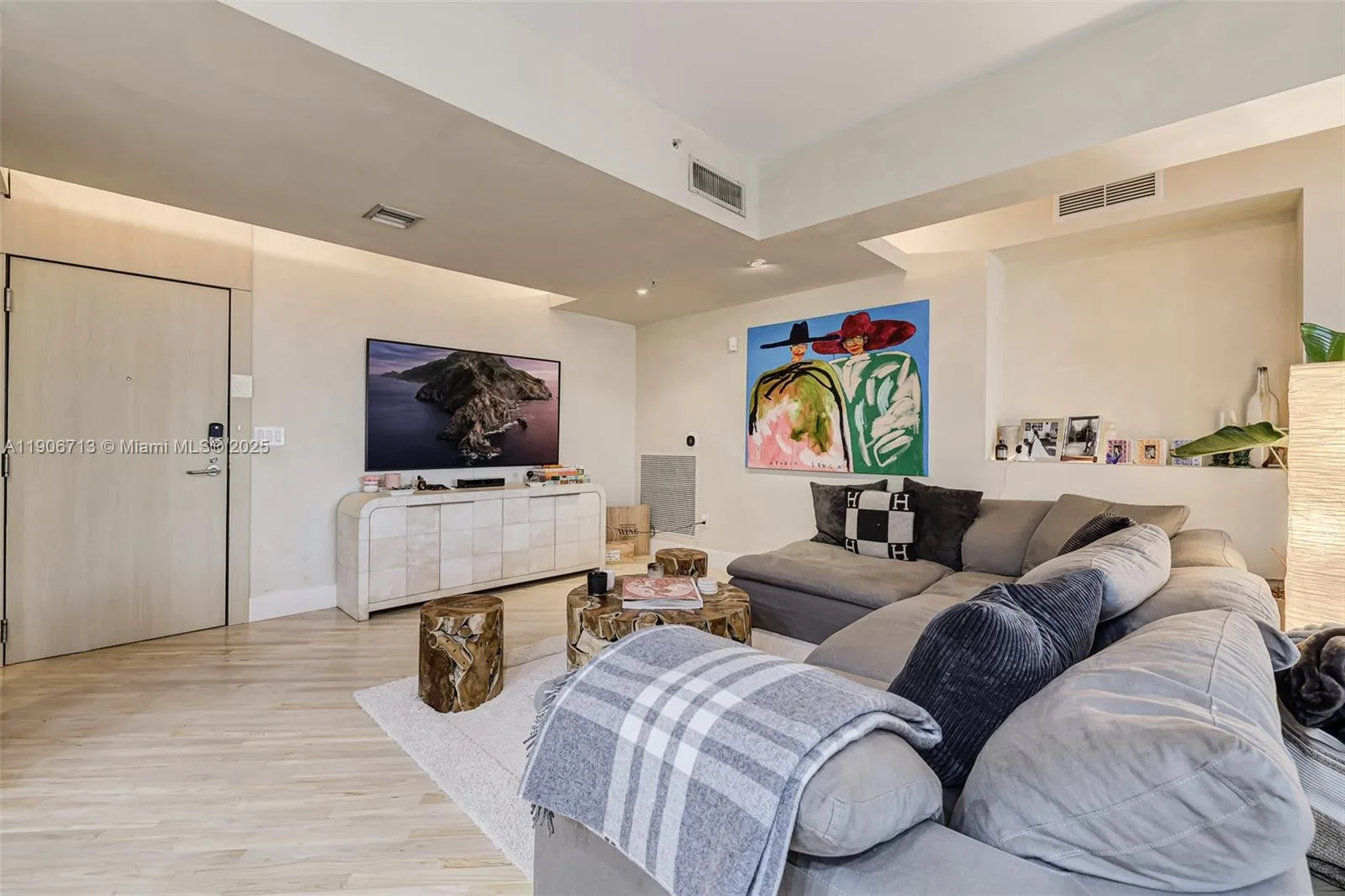2001 Meridian Ave # 307, Miami Beach, FL 33139 photo 3