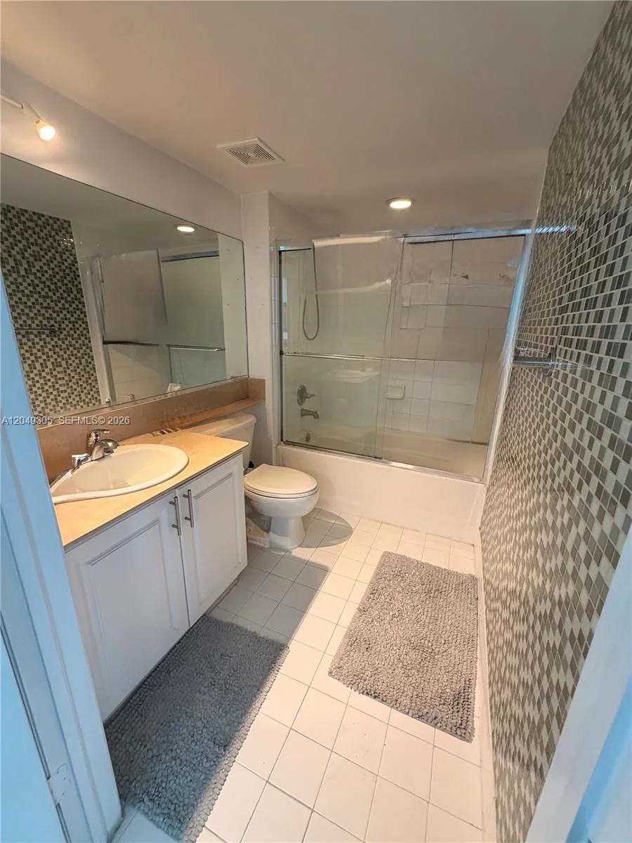 1155 Brickell Bay Dr # 3405, Miami, FL 33131 photo 11
