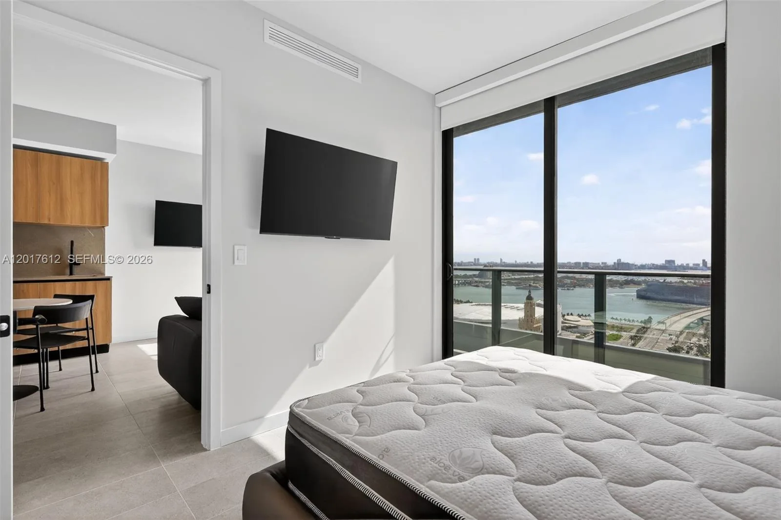 121 NE 5th St # 3313, Miami, FL 33132 photo 13