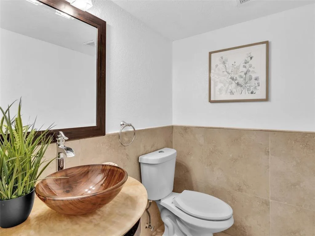 3675 N Country Club Drive # 2405, Aventura, FL 33180 photo 11