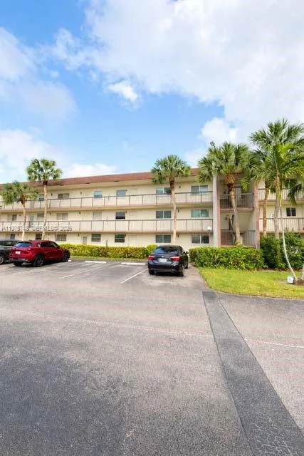 1701 NW 75th Ave # 208, Plantation, FL 33313