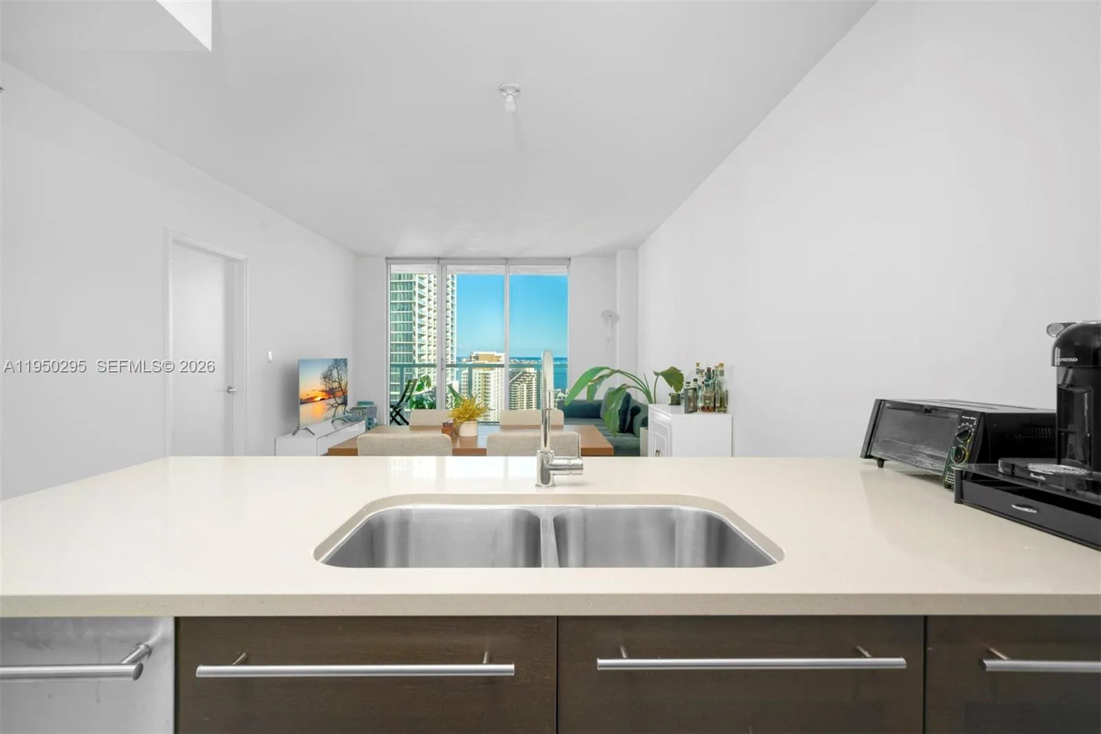 500 Brickell Ave # 2800, Miami, FL 33131 photo 9