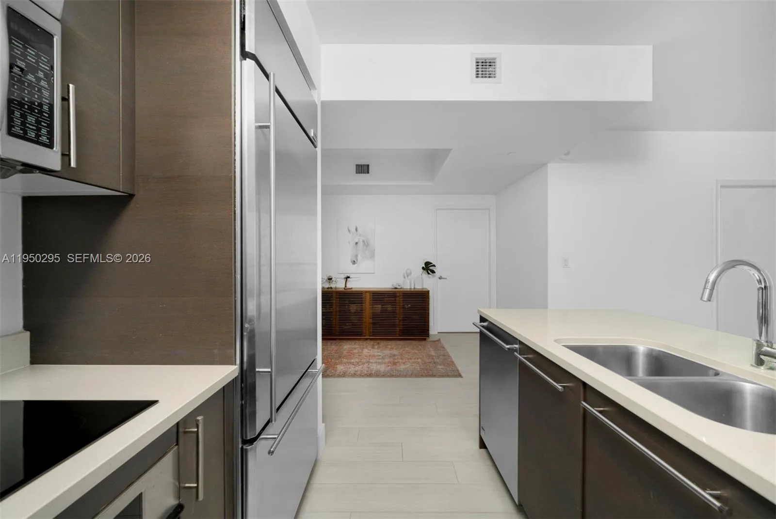 500 Brickell Ave # 2800, Miami, FL 33131 photo 10