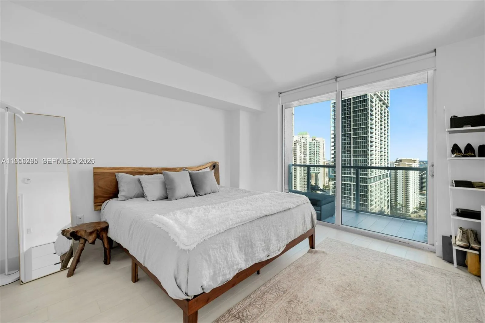 500 Brickell Ave # 2800, Miami, FL 33131 photo 12