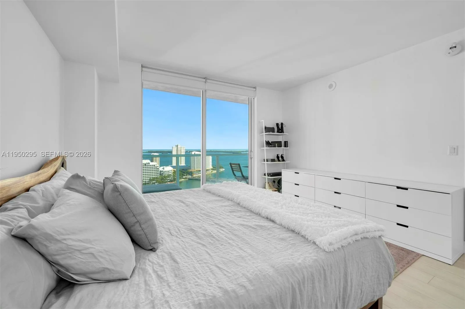500 Brickell Ave # 2800, Miami, FL 33131 photo 2