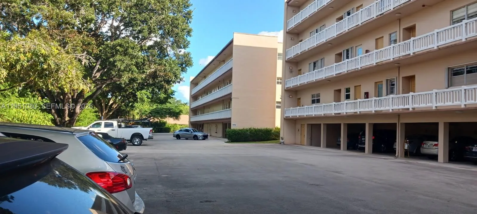 6731 Cypress Rd # 310, Plantation, FL 33317