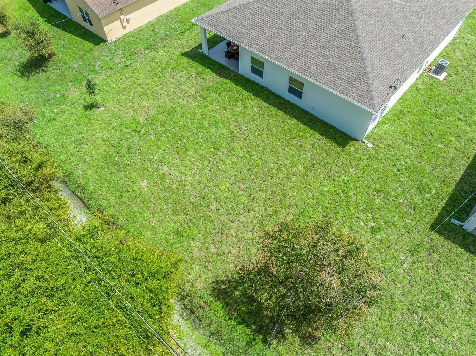8125 104TH Avenue, Vero Beach, FL 32967 photo 2
