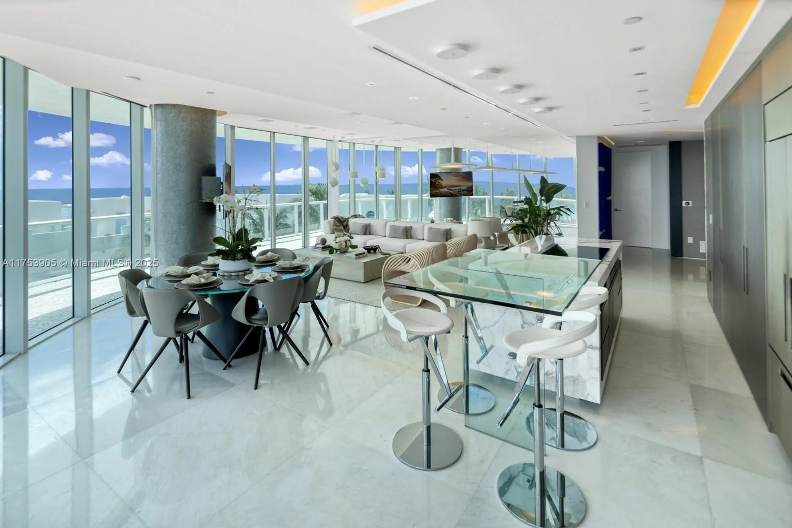 100 S Pointe Dr # 606, Miami Beach, FL 33139 photo 4