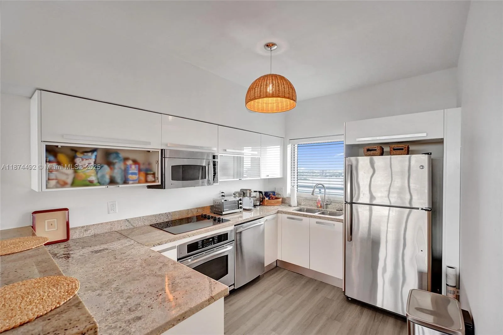 601 NE 36th St # 2703, Miami, FL 33137 photo 7
