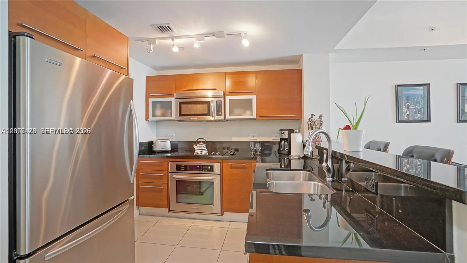 244 Biscayne Blvd # 2409, Miami, FL 33132 photo 9